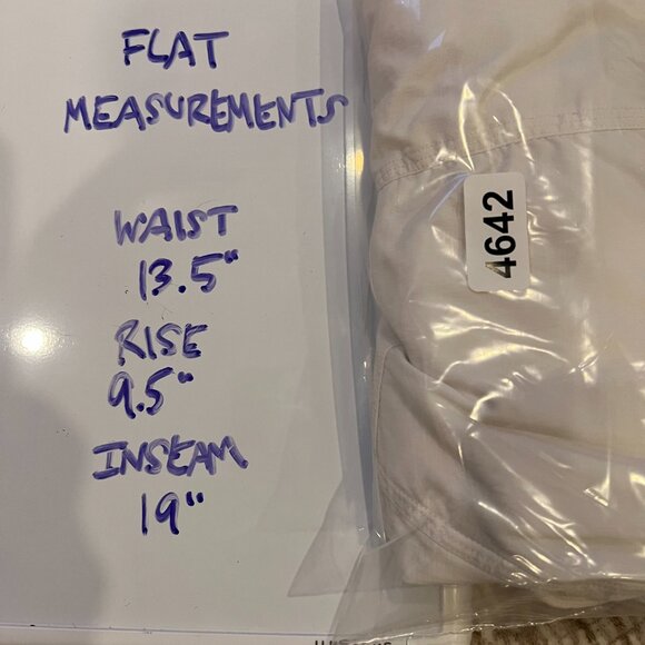 Lululemon sz 6 Dance Studio Crop White - Picture 6 of 6